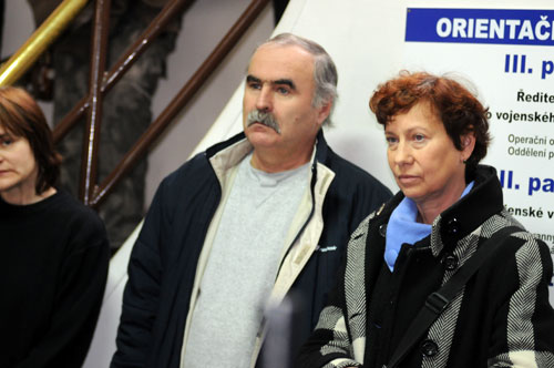 PhDr. Eva Drašarová, CSc. - ředitelka Národního archivu. (Praha, 17.12.2009) Archiv bezpečnostních složek spustil restaurátorské pracoviště (Praha, 17.12.2009)
