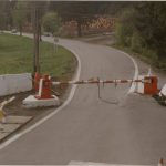 The barrier at the signalling wall after Volha drove through – the ripped-off roof can be seen on the right.