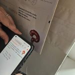 Pomocí chytrých telefonů s bezdrátovou technologií NFC bylo možné hledat i speciální otázky archivního kvízu.