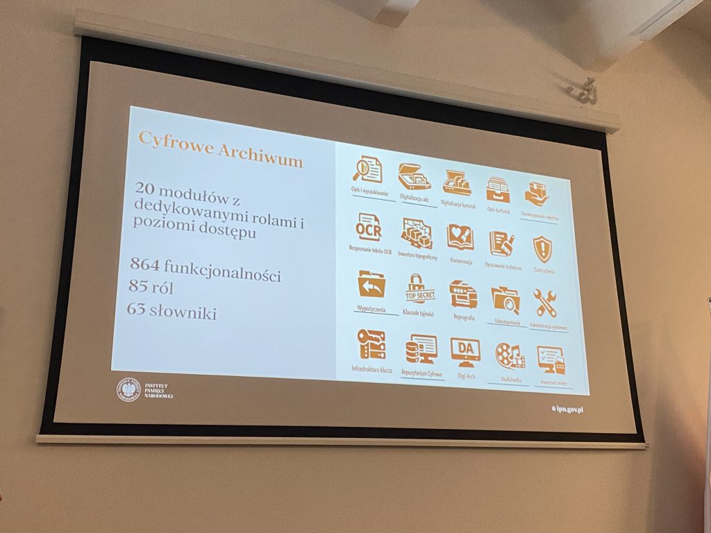 Photo - visit in the IPN Archive in Warsaw